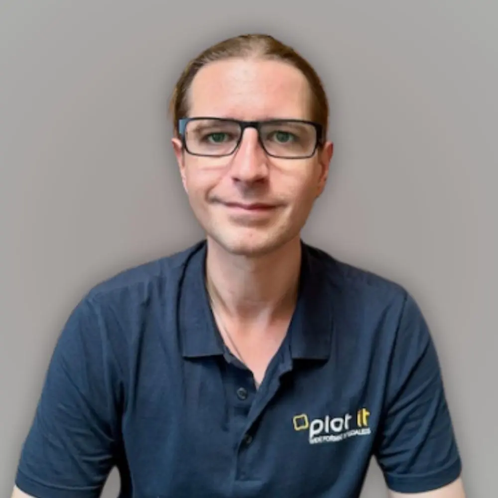 Bruce – Customer Service