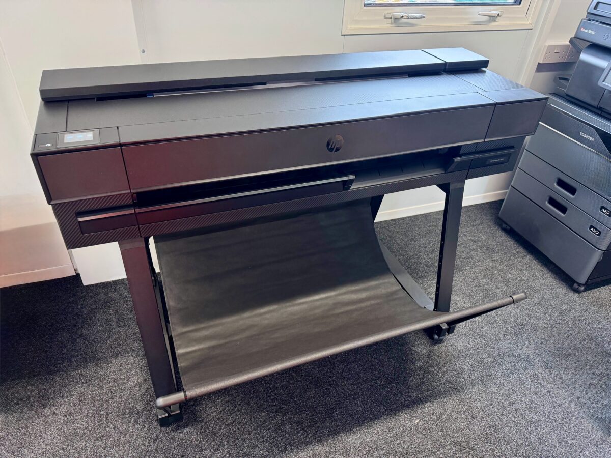 Real photo of HP T850 Printer 2Y9H0A in an office